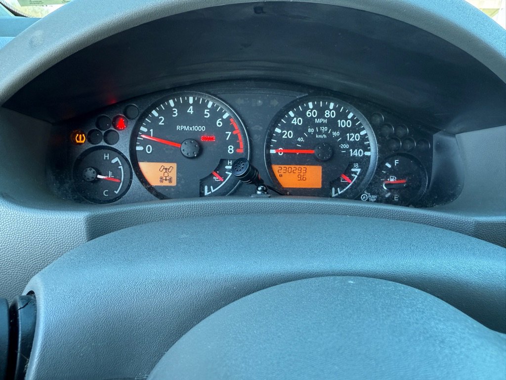 Used 2012 Nissan Frontier S AWD/4WD image 12