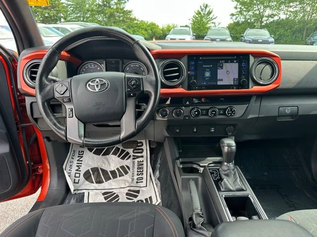 Used 2017 Toyota Tacoma TRD Sport w/ Tow Package (A/T) AWD/4WD image 13