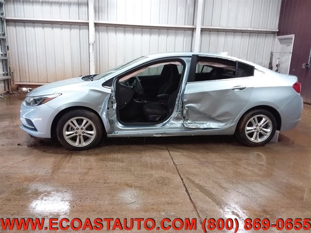 Used 2017 Chevrolet Cruze LT w/ Convenience Package image 6