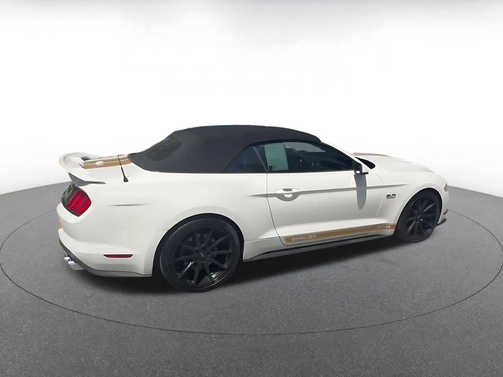 Used 2022 Ford Mustang GT Premium w/ GT Performance Package RWD image 14