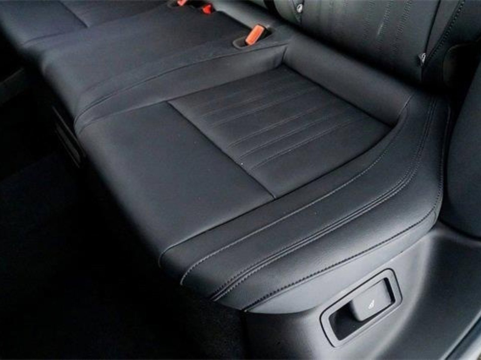 Used 2024 Maserati Grecale GT image 27