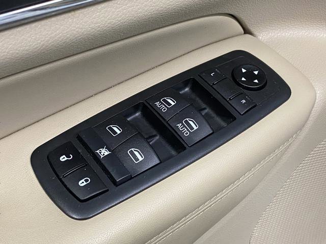 Used 2021 Jeep Grand Cherokee Limited w/ Luxury Group II image 31