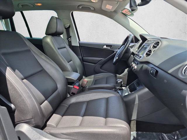 Used 2017 Volkswagen Tiguan Wolfsburg Edition FWD image 23