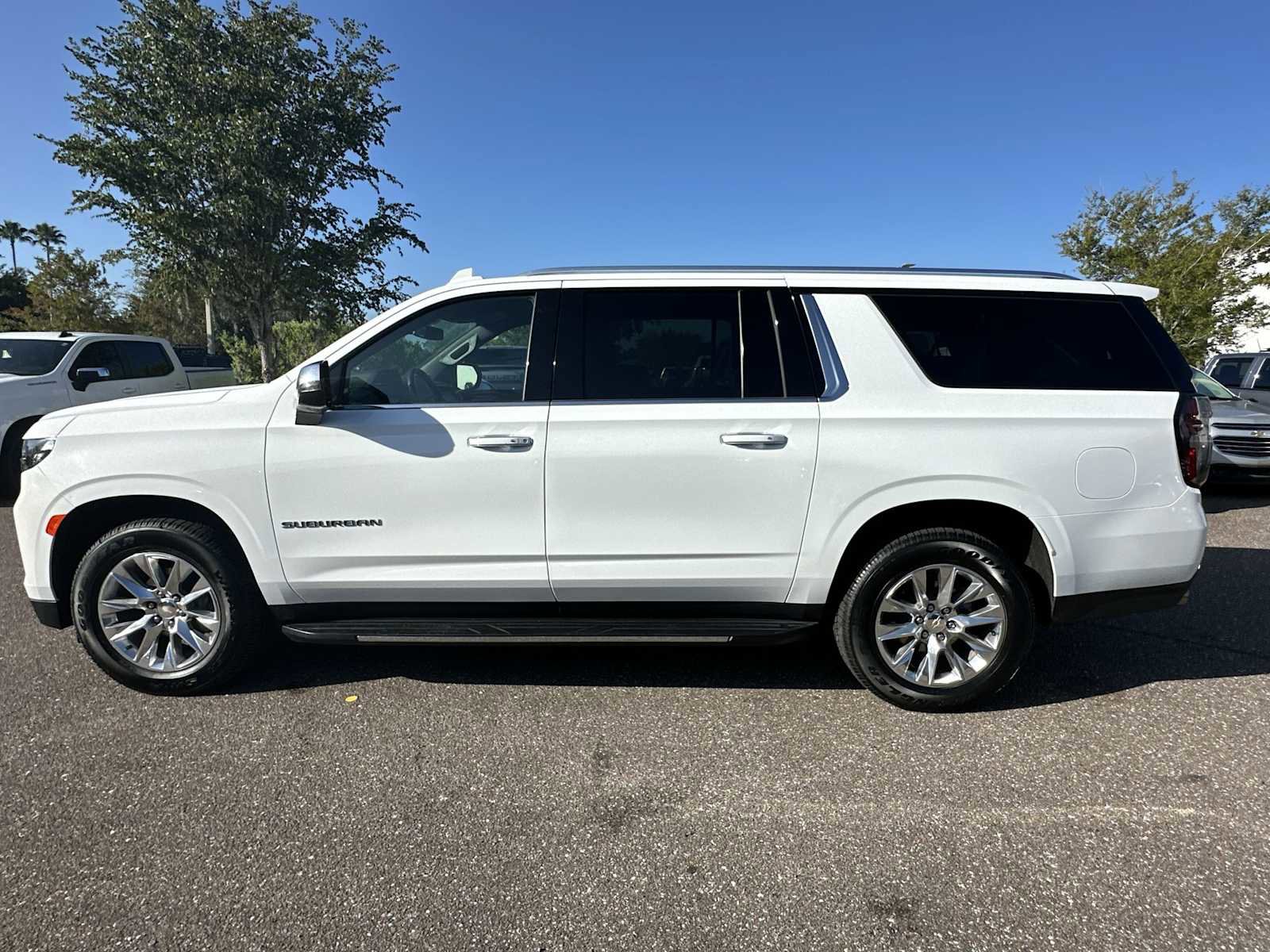 Certified 2024 Chevrolet Suburban Premier image 3
