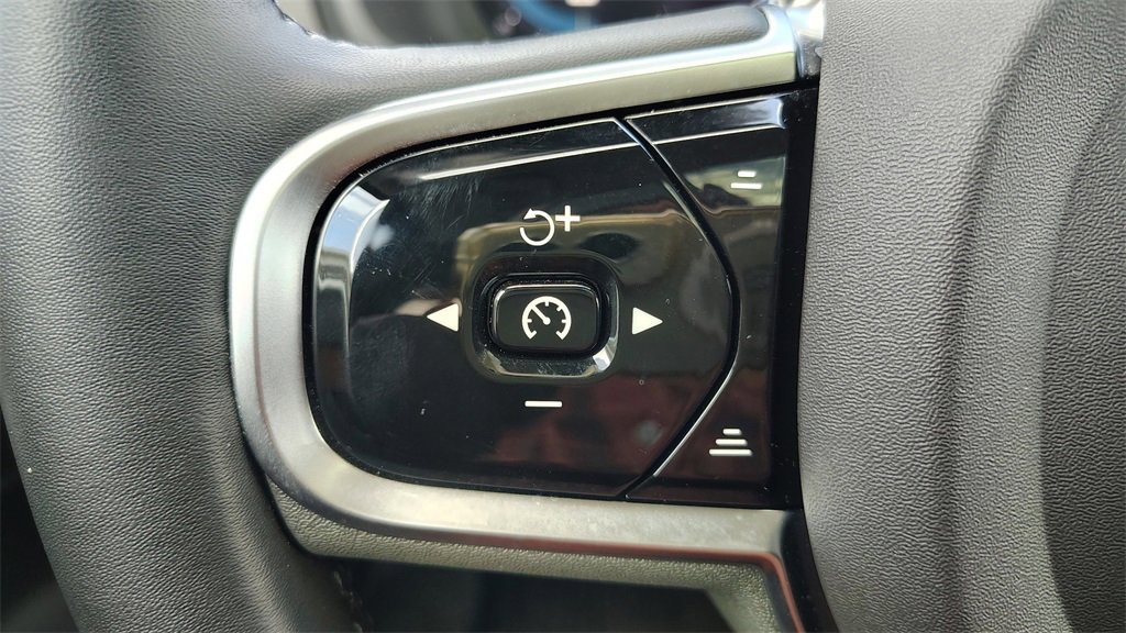 Certified 2024 Volvo XC90 B6 Plus w/ Protection Package Premier image 16