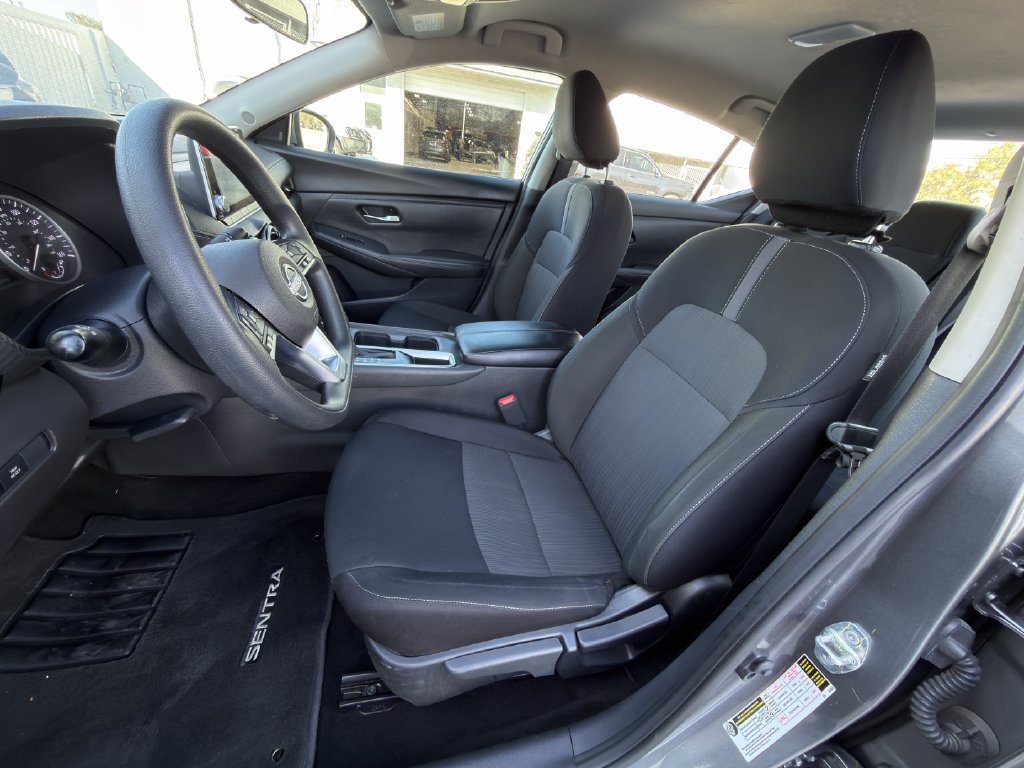 Used 2025 Nissan Sentra SV FWD image 22