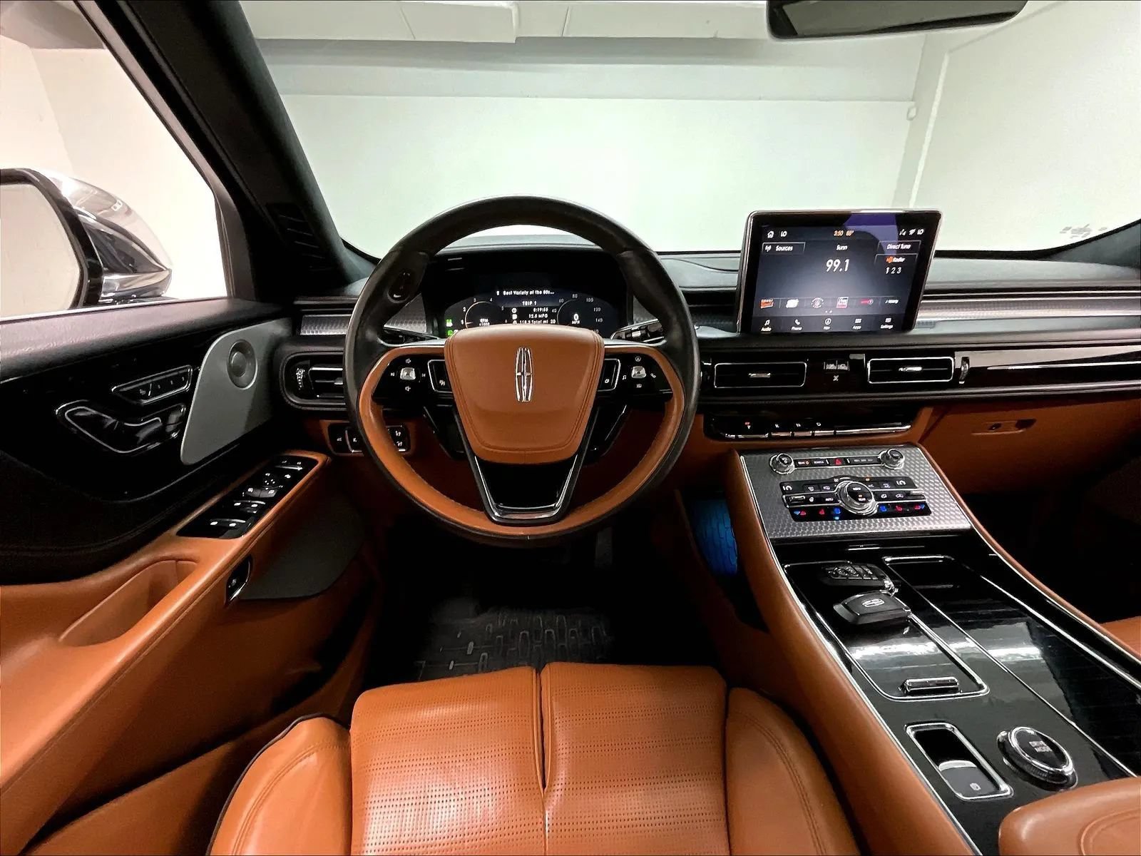Used 2020 Lincoln Aviator Black Label w/ Dynamic Handling Package AWD/4WD image 21