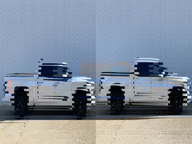 Used 2022 Toyota Tundra Platinum image 3