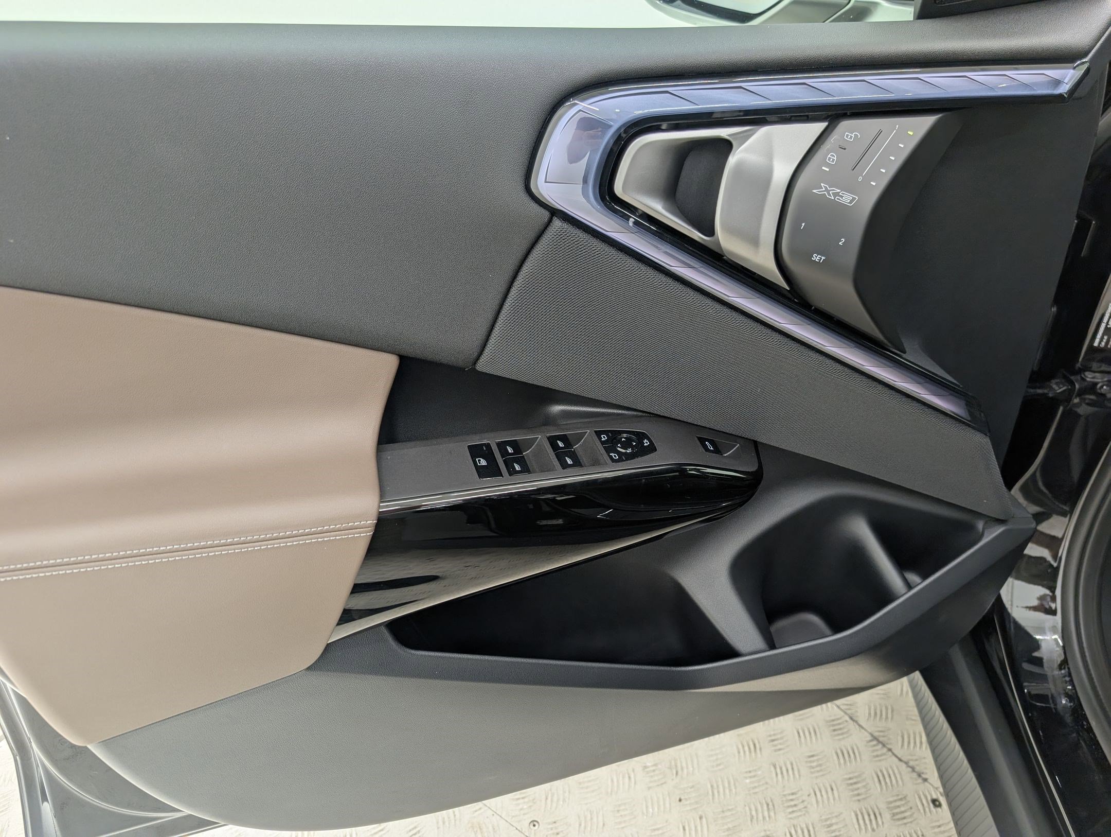 Used 2026 BMW X3 xDrive30 w/ Convenience Package image 12