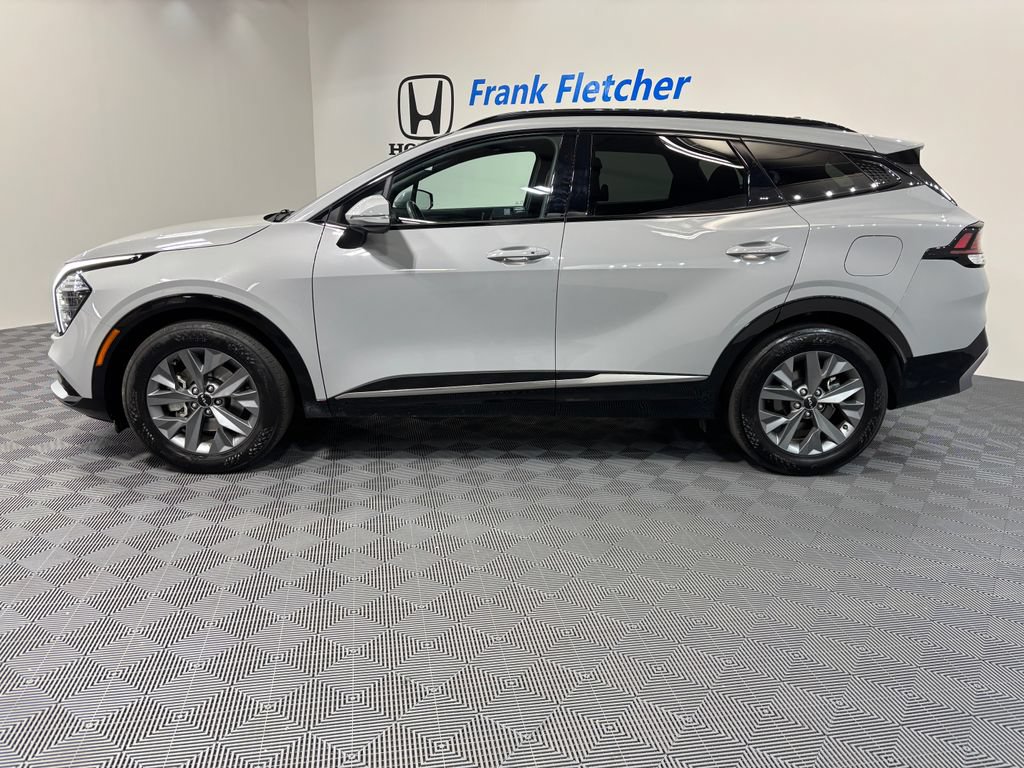 Used 2025 Kia Sportage SX FWD image 2