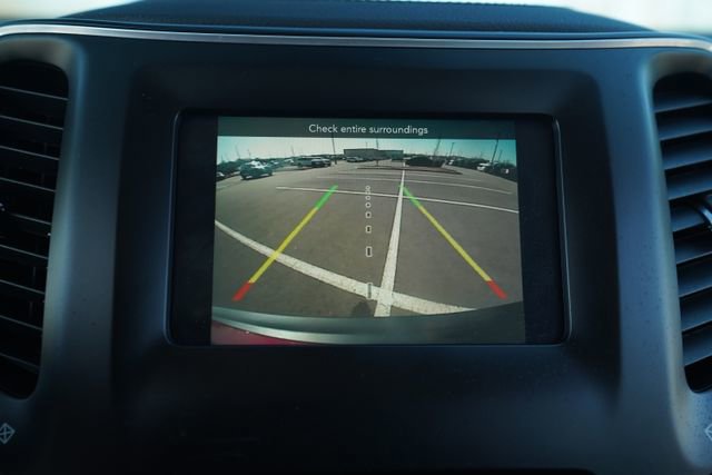 Used 2021 Jeep Cherokee Latitude Plus image 28