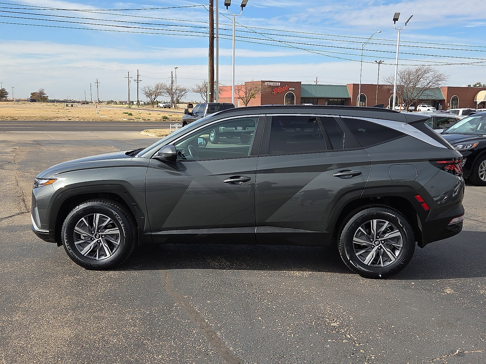 Used 2024 Hyundai Tucson Blue image 2