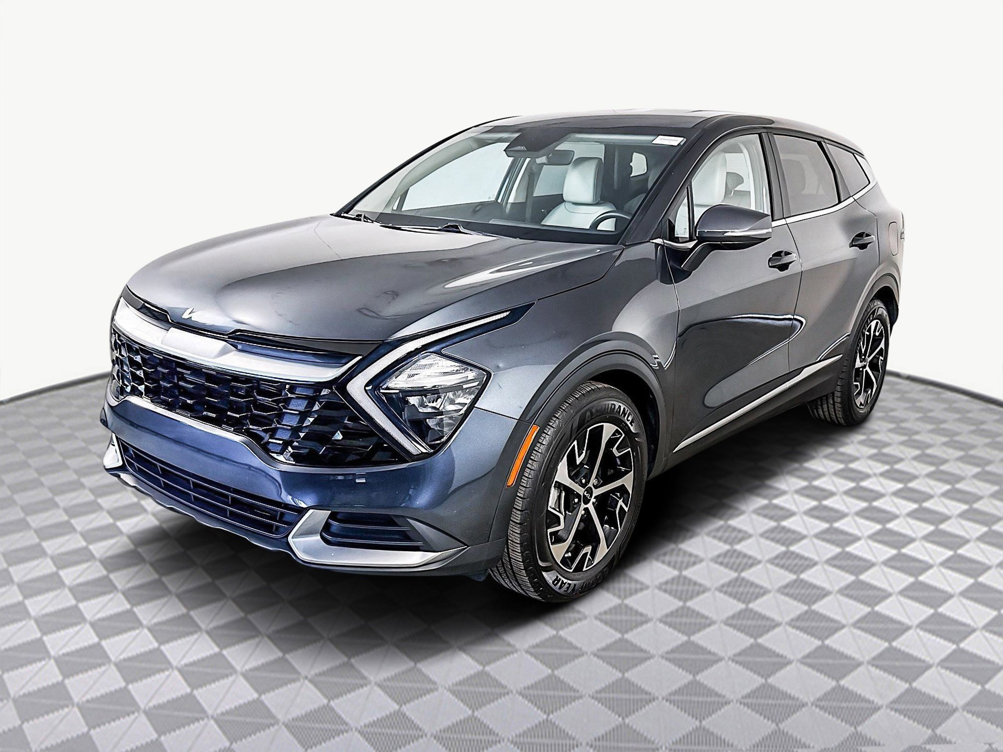 Used 2023 Kia Sportage EX image 4