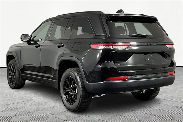 New 2025 Jeep Grand Cherokee Altitude image 4