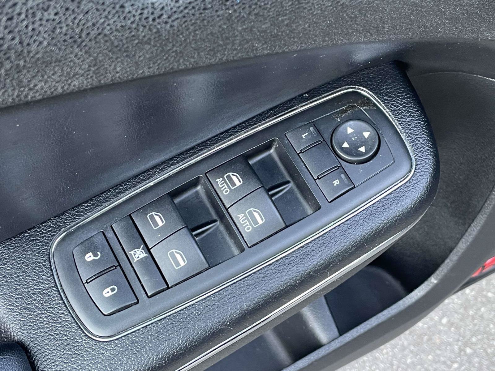 Used 2012 Dodge Charger SXT Plus RWD image 18