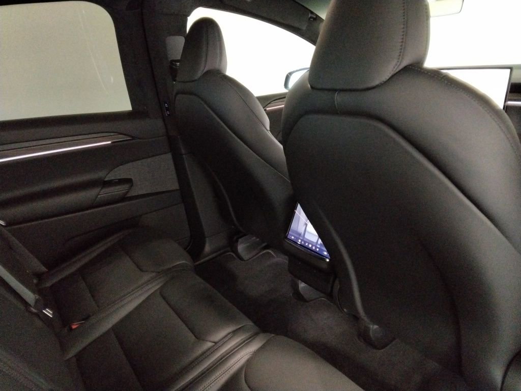 Used 2026 Tesla Model X image 37