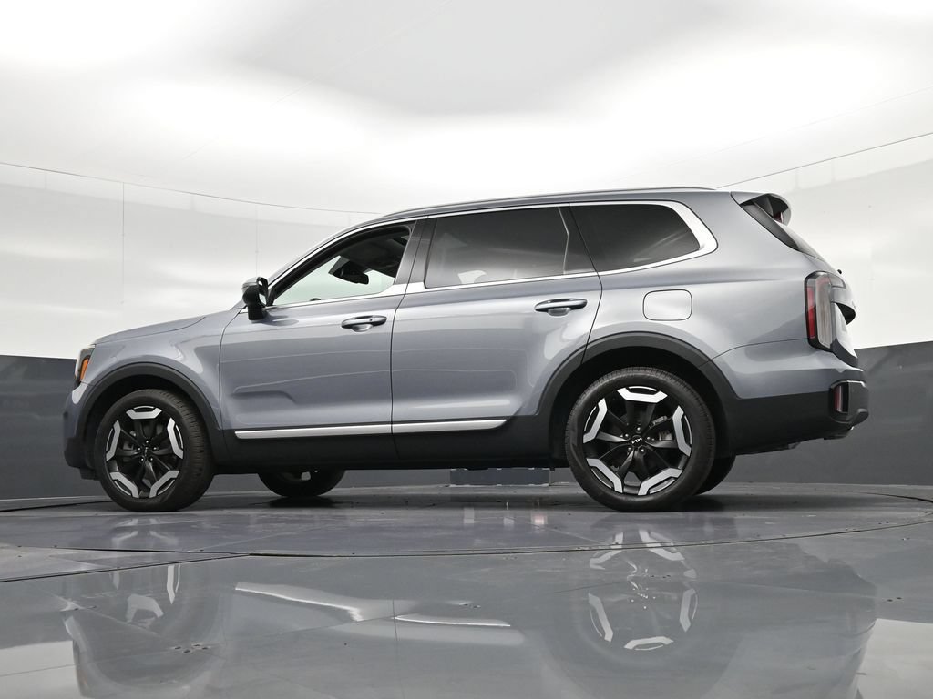 Used 2025 Kia Telluride EX FWD image 33