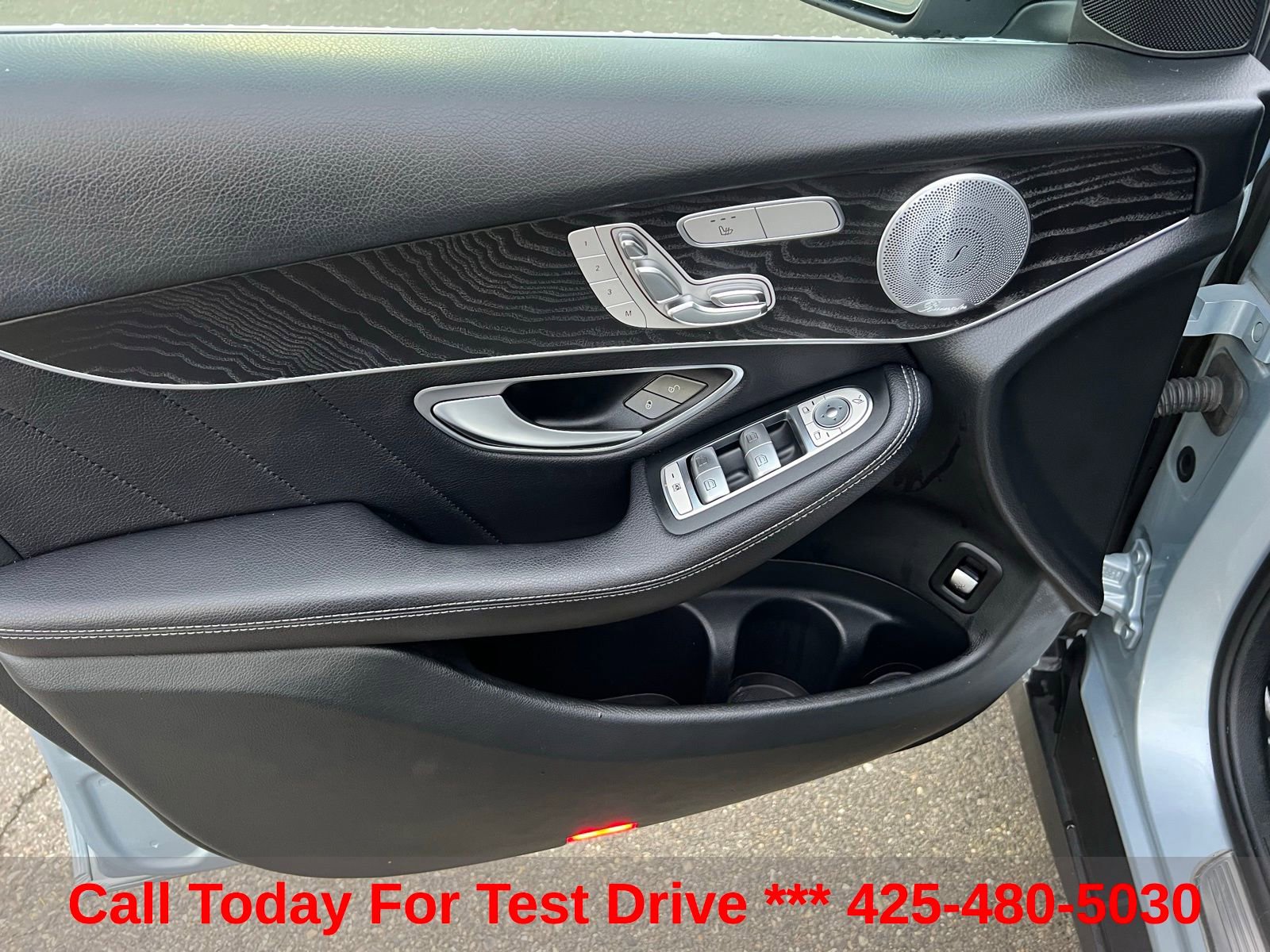 Used 2018 Mercedes-Benz GLC 300 4MATIC image 21