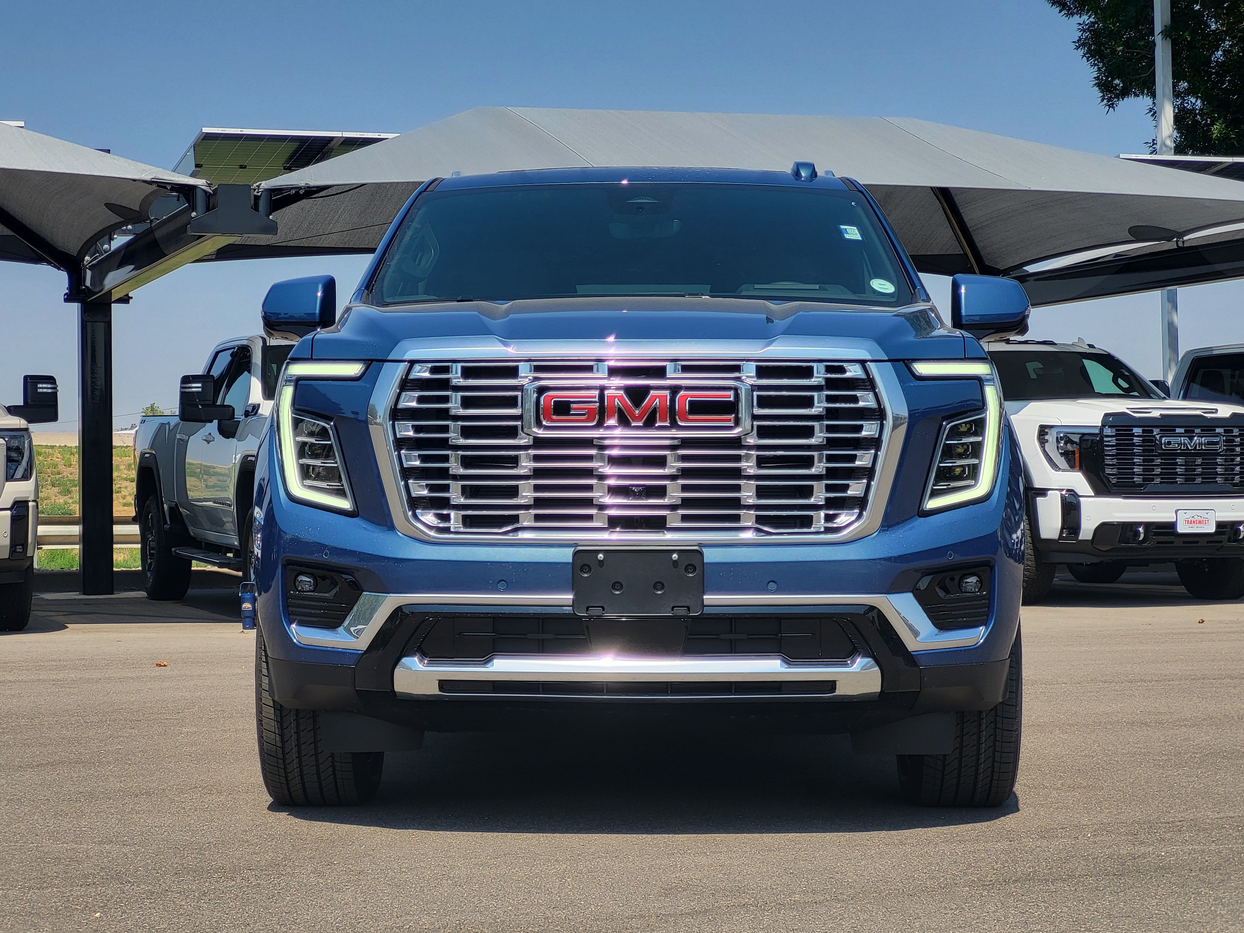 New 2026 GMC Yukon XL Denali w/ Advanced Technology Package AWD/4WD image 2