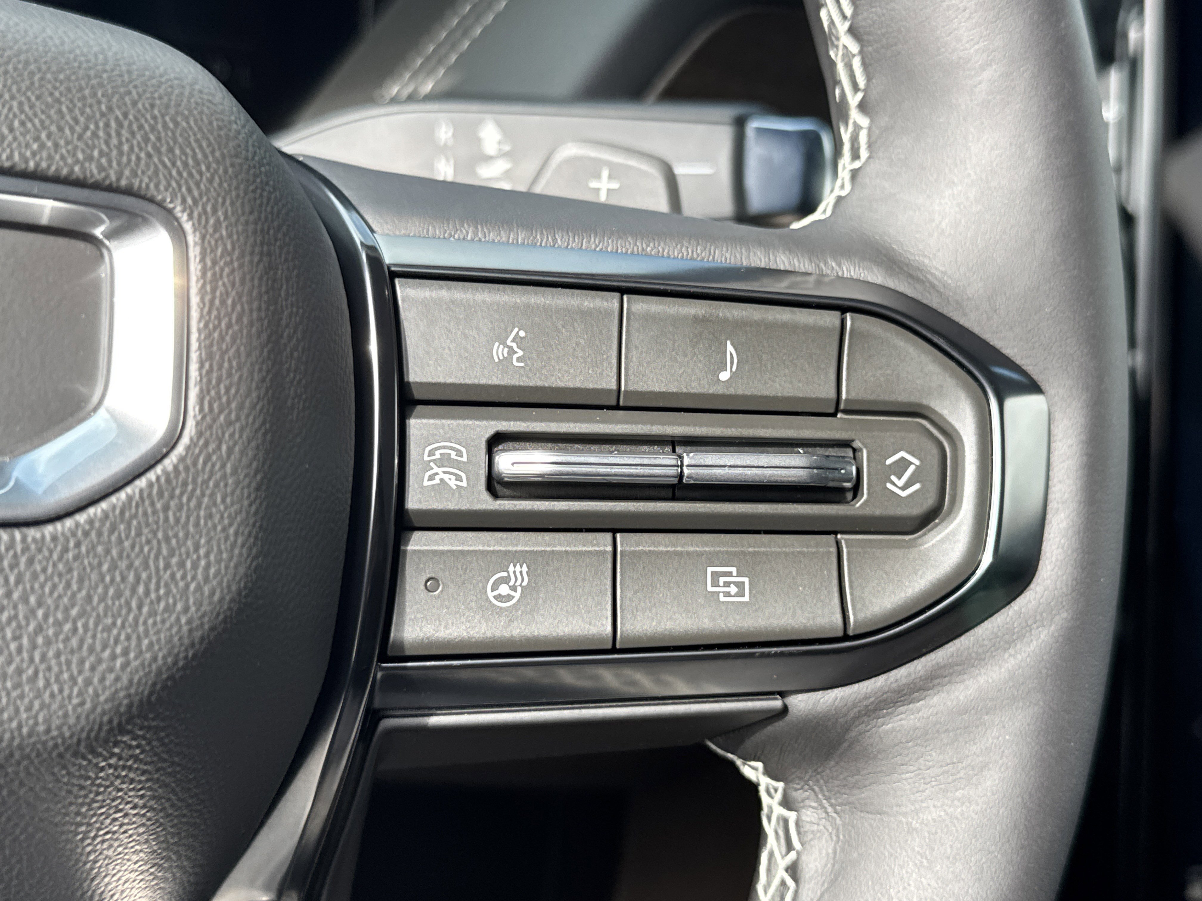 Used 2026 GMC Yukon Denali Ultimate w/ LPO, Floor Liner Package image 21