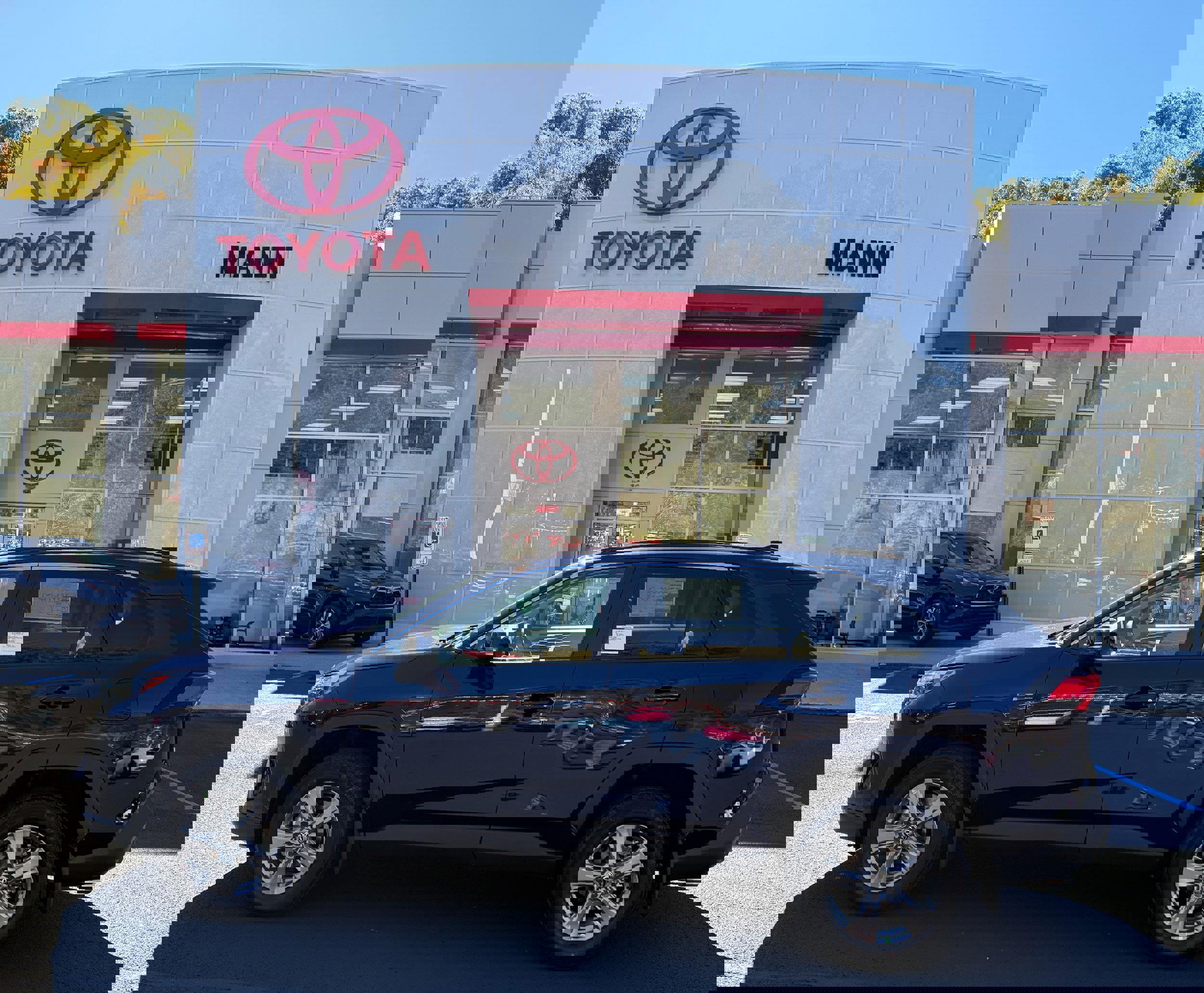 New 2025 Toyota RAV4 XLE