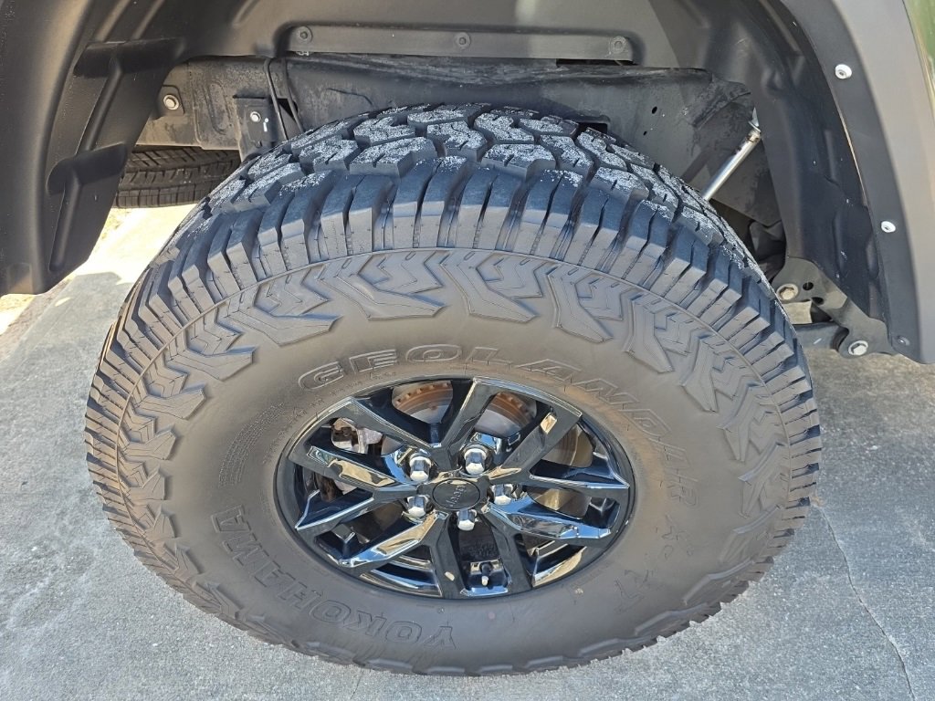 Used 2021 Jeep Gladiator Sport image 12