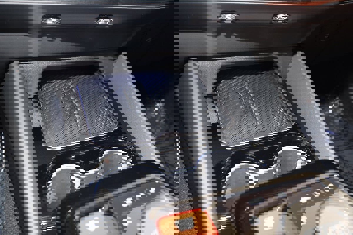 Used 2025 BMW M5 w/ Carbon Package image 49