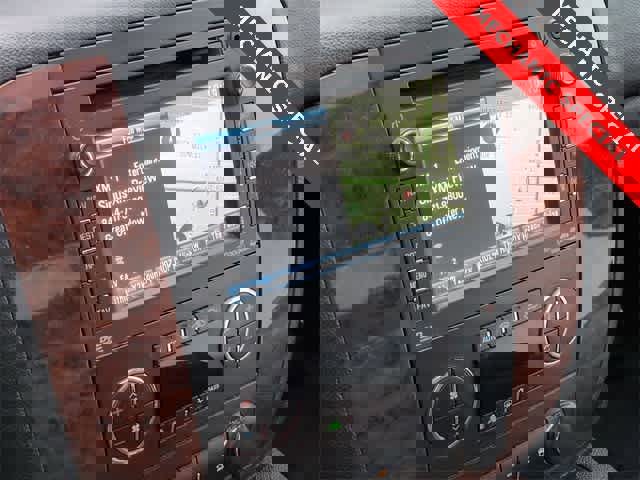 Used 2013 Chevrolet Avalanche LTZ image 28