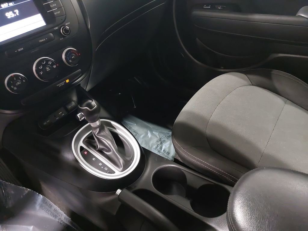 Used 2019 Kia Soul FWD image 23