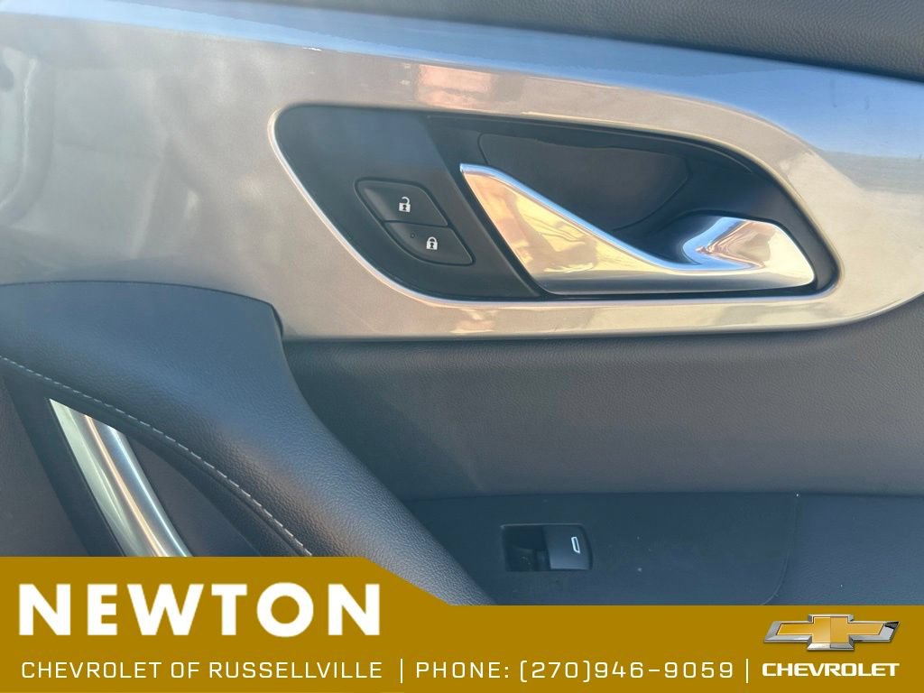 Used 2019 Chevrolet Blazer LT FWD image 27