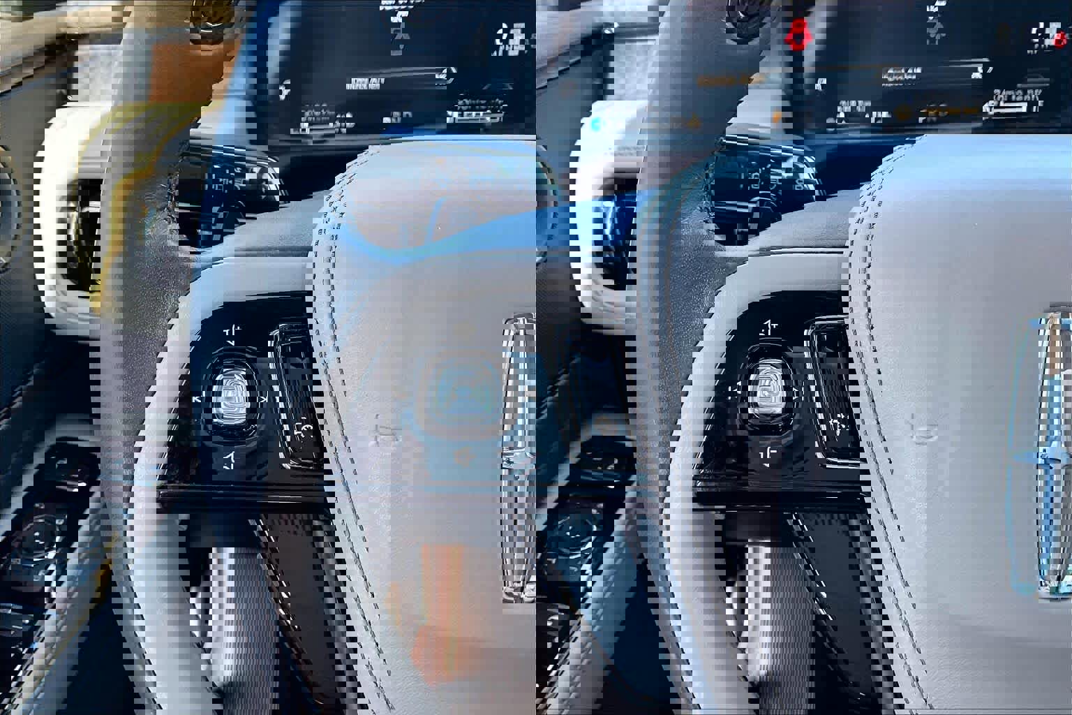 Used 2022 Lincoln Aviator Reserve w/ Elements Package Plus image 22