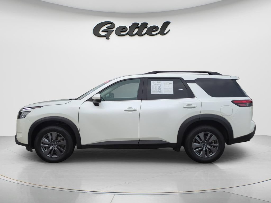 Certified 2024 Nissan Pathfinder SV FWD image 8