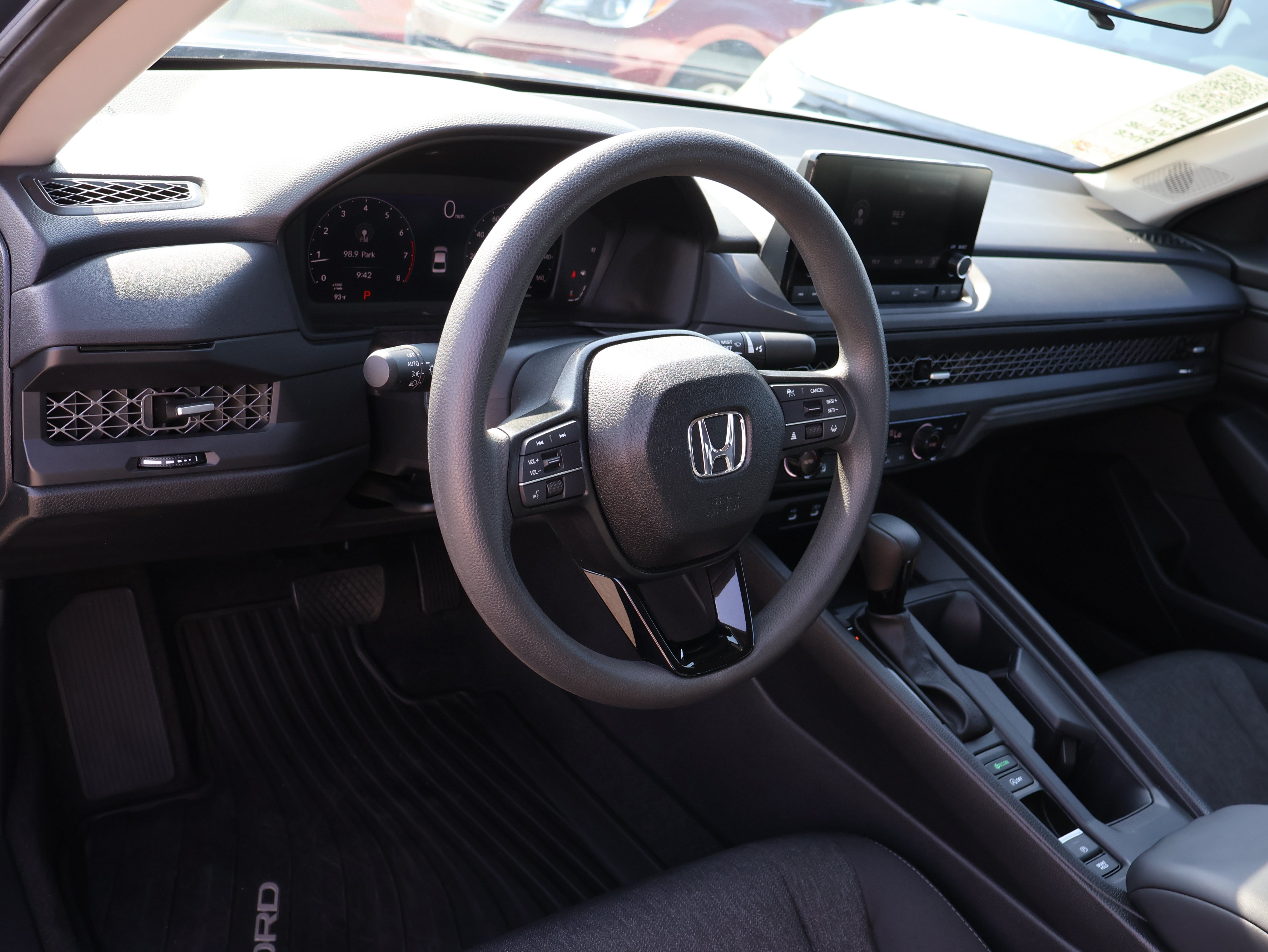 Used 2025 Honda Accord SE image 18