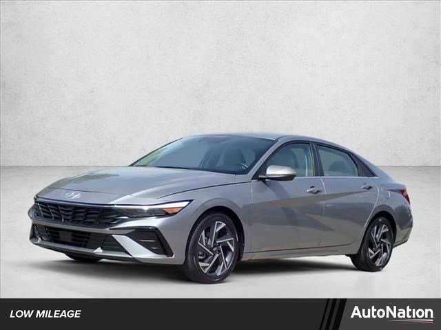 Used 2025 Hyundai Elantra Limited