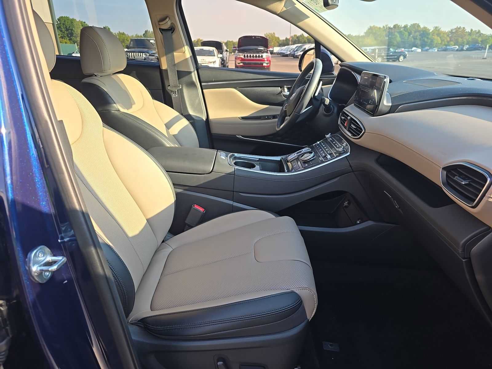 Used 2023 Hyundai Santa Fe SEL w/ Premium Package FWD image 16