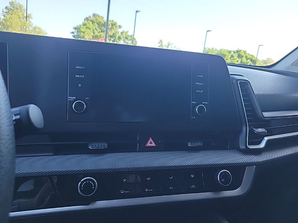 Used 2023 Kia Sportage LX FWD image 25