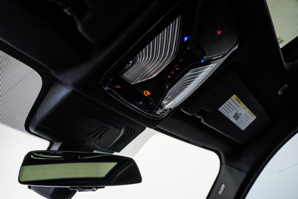 Used 2021 BMW X6 M50i w/ Executive Package image 31