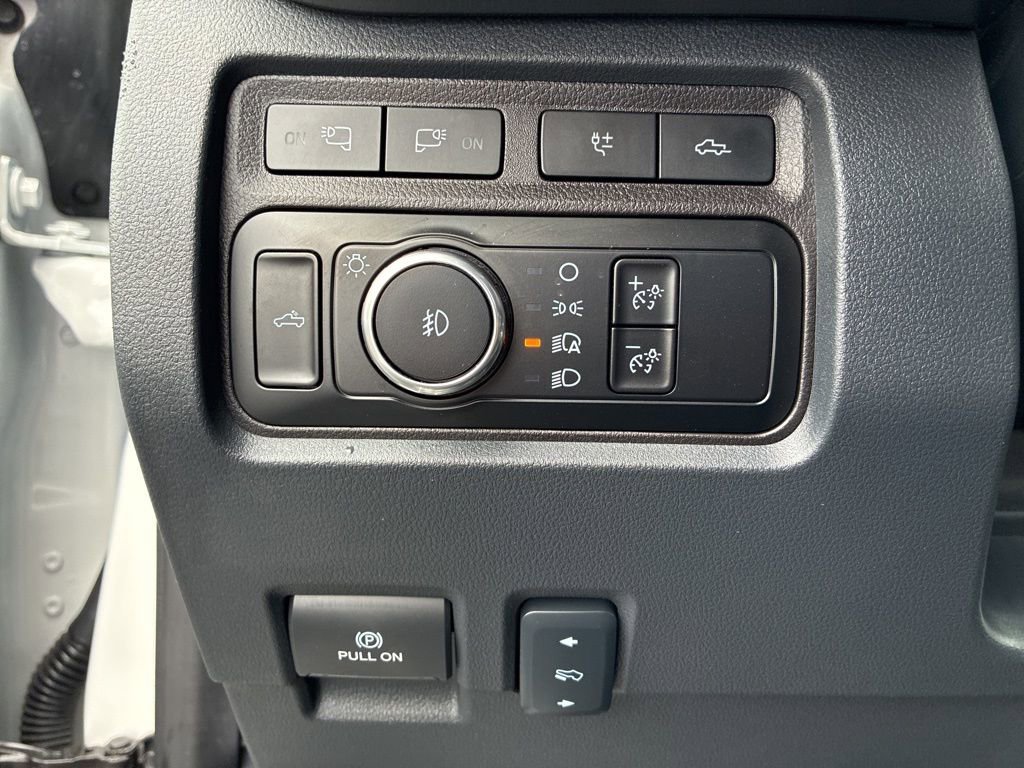 Used 2024 Ford F250 Platinum image 12