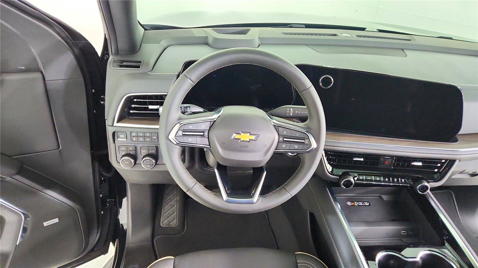 New 2026 Chevrolet Tahoe Premier w/ Sun And Tow Package AWD/4WD image 31
