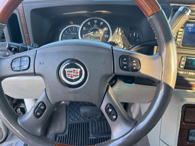 Used 2004 Cadillac Escalade EXT AWD/4WD image 18