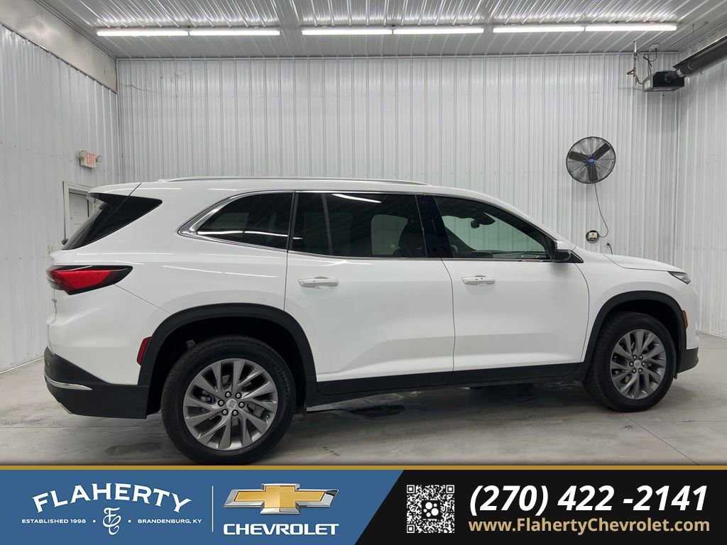 Used 2025 Buick Enclave Preferred AWD/4WD image 2