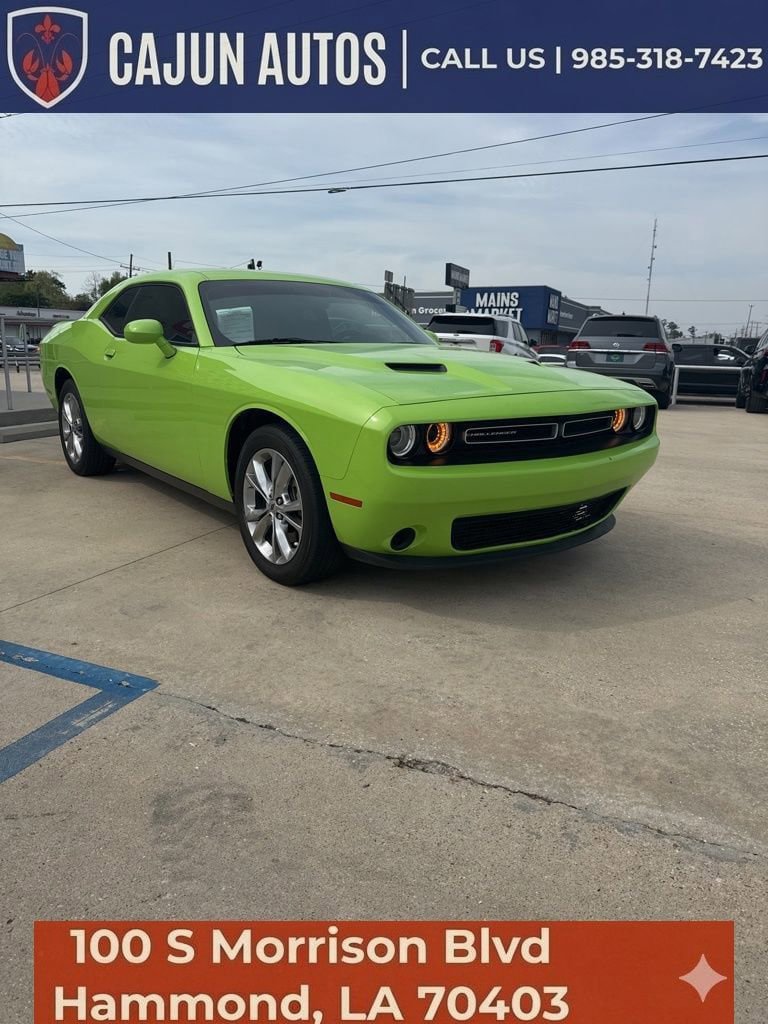 Used 2023 Dodge Challenger SXT AWD/4WD image 3