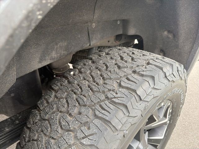 Used 2023 GMC Sierra 2500 SLE w/ SLE Convenience Package AWD/4WD image 12