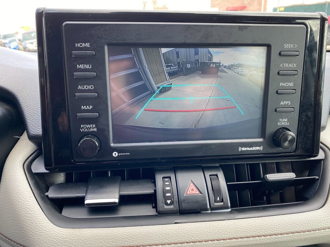 Used 2021 Toyota RAV4 XLE Premium image 19