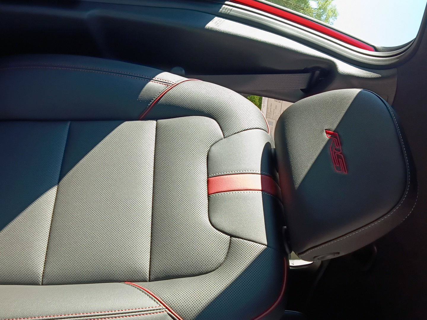 New 2026 Chevrolet Trax RS w/ Sunroof Package FWD image 20