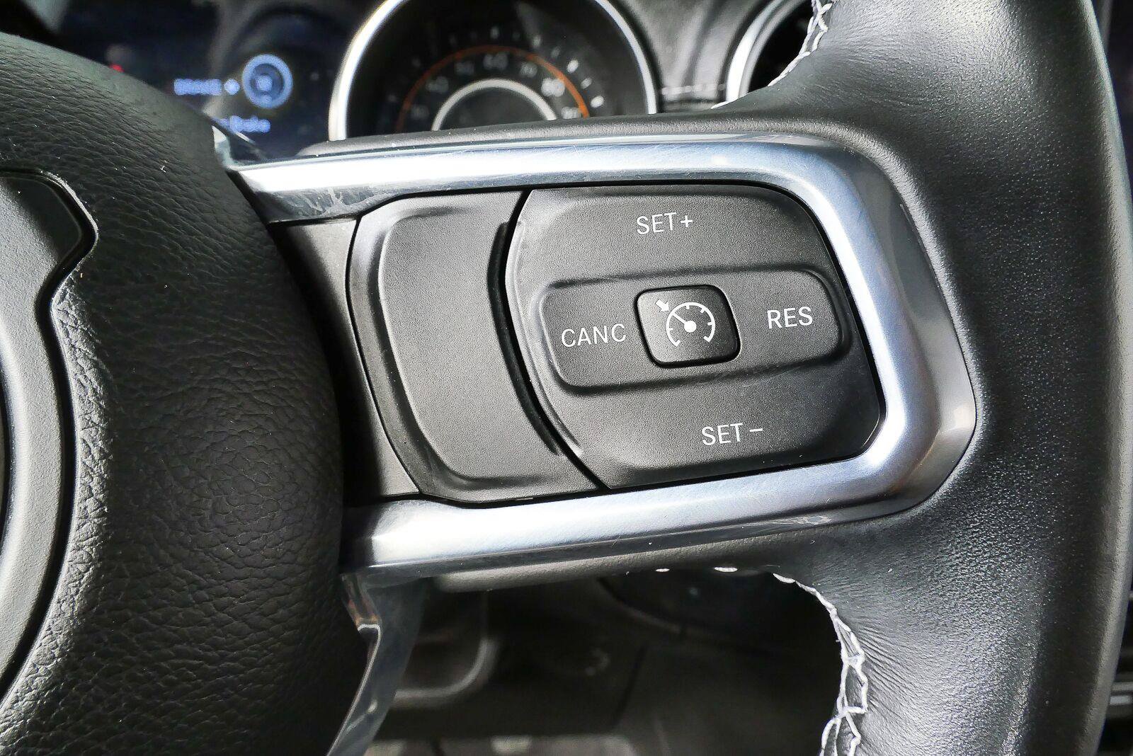 Used 2021 Jeep Wrangler Unlimited Sahara AWD/4WD image 11