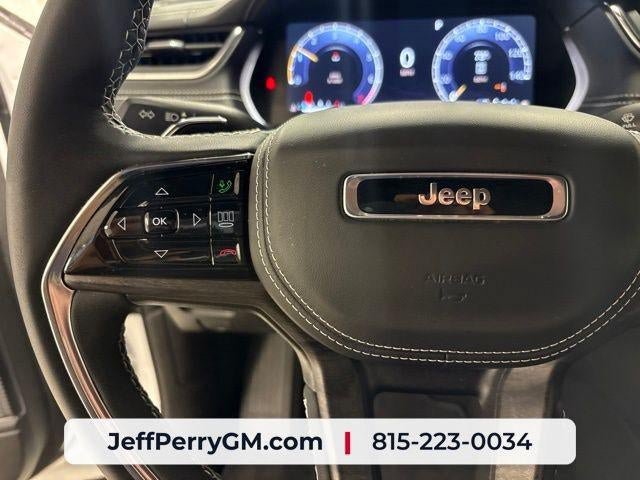 Used 2025 Jeep Grand Cherokee L Overland w/ Trailer Tow Package AWD/4WD image 14