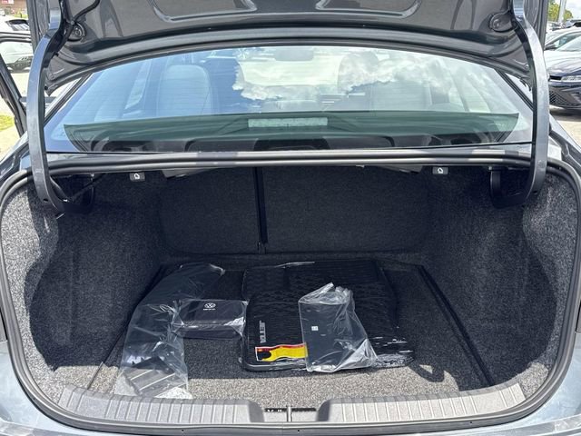 New 2025 Volkswagen Jetta SEL image 10