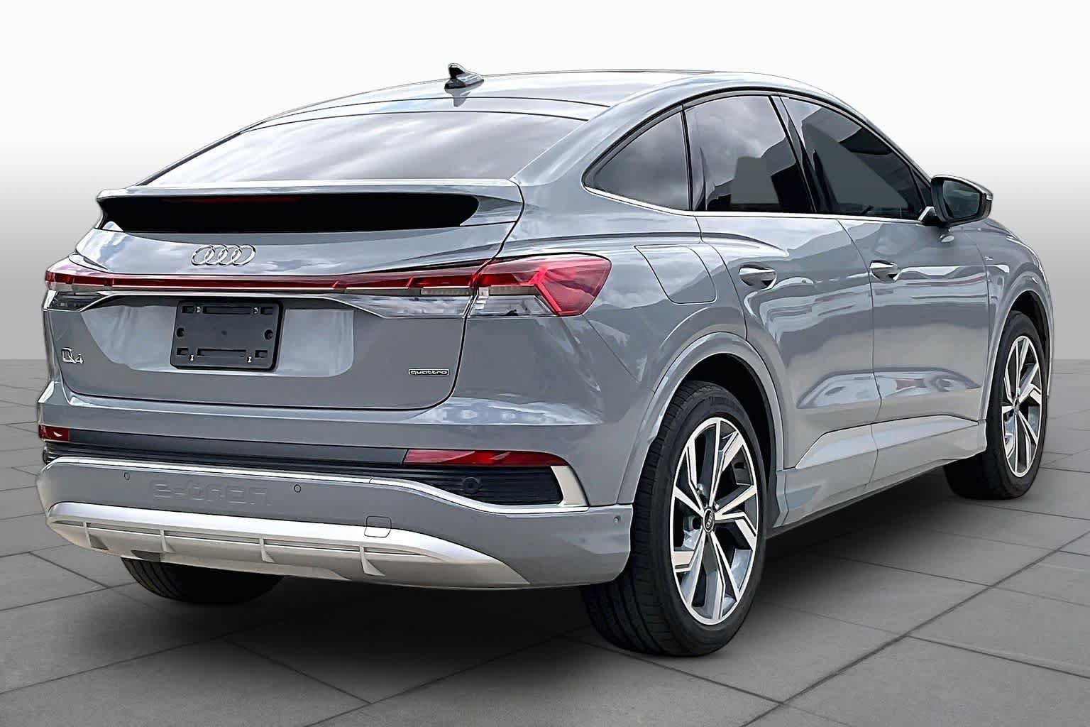 Used 2024 Audi Q4 e-tron Prestige AWD/4WD image 12