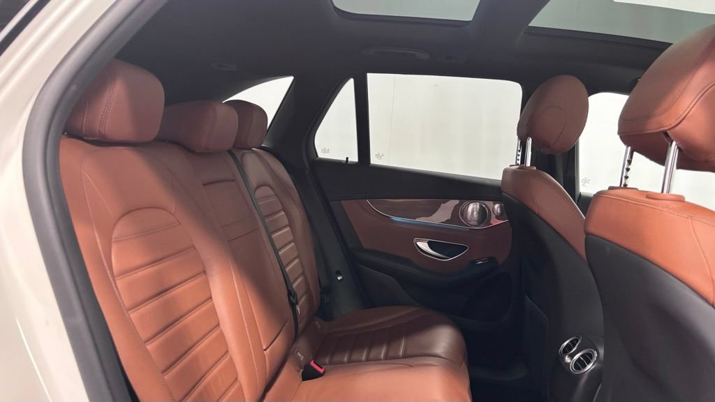 Used 2017 Mercedes-Benz GLC 300 4MATIC image 25